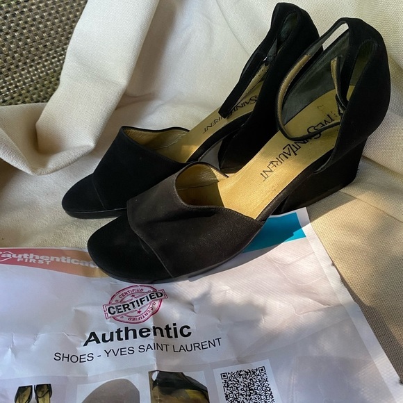 CERTIFIED Authentic Yves Saint Laurent black heels - Picture 9 of 10